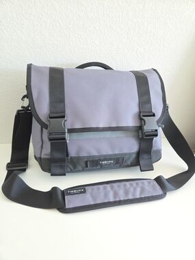 Timbuk2 Commute Laptop Messenger Bag 2.0 Gray/Black Size Medium Fit Laptop 15"